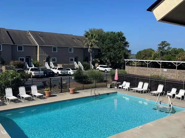 12502 Apache Ave APT 16, Savannah, GA 31419