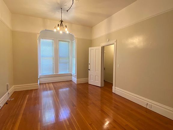 2nd image of 2100 Alameda Ave Unit A