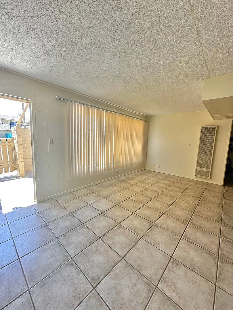 1678 Scott Ave. — Photo 2