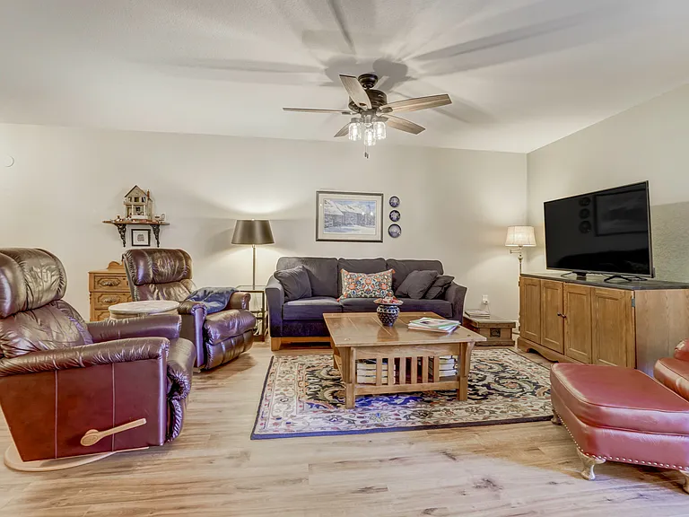 777 Saturn Dr #312 — Photo 5