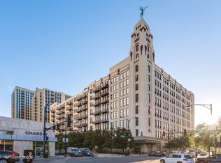 758 N Larrabee St APT 523, Chicago, IL 60654