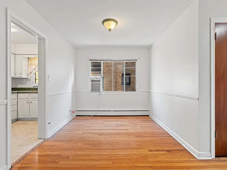 1539 Monroe Ave #2 — Photo 5