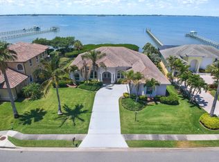 245 Loggerhead Dr, Melbourne Beach, FL 32951