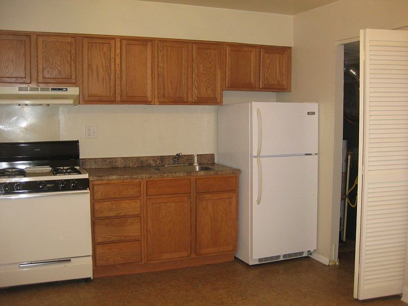 2nd image of 1406 Weldon Pl N