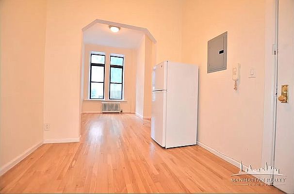 1st image of 241 E 38th St APT 1C