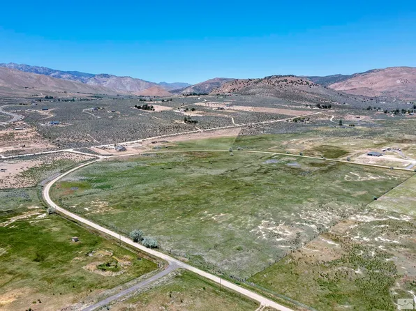 105 Cowhide Cir, Reno, NV 89508