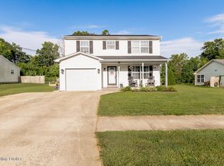 1889 S Woodland Dr, Radcliff, KY 40160