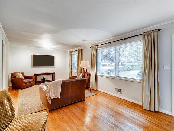 5th image of 2173 Pawnee Dr SE