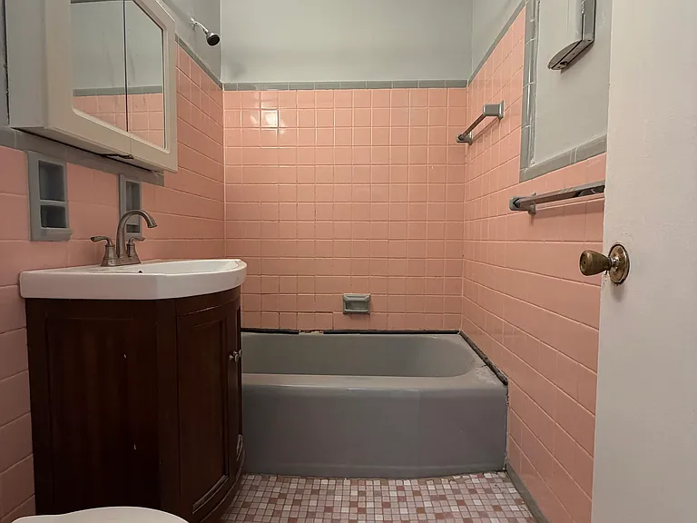 820 Ocean Pkwy #103 — Photo 5