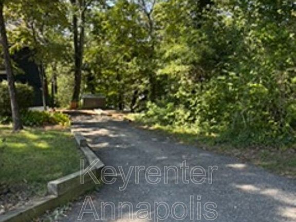 3rd image of 612 Holly Ridge Rd