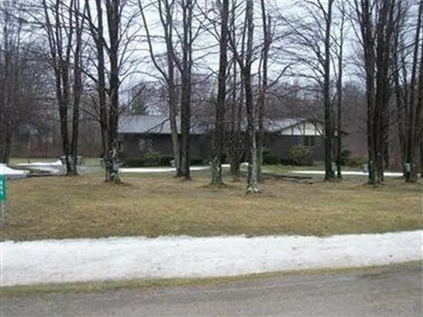 666 Windsor Rd W, Rome, OH 44085