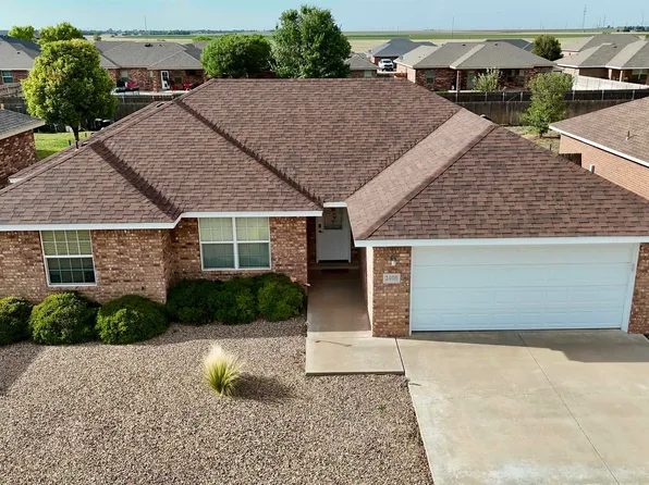 2408 Cobblestone Cir, Clovis, NM 88101
