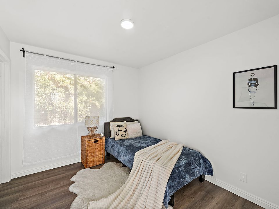 1st image of 901 W El Repetto Dr #B1