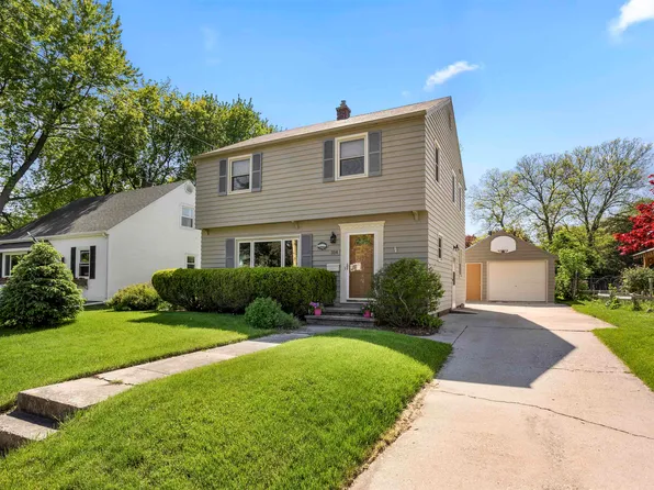 314 12th St, Neenah, WI 54956