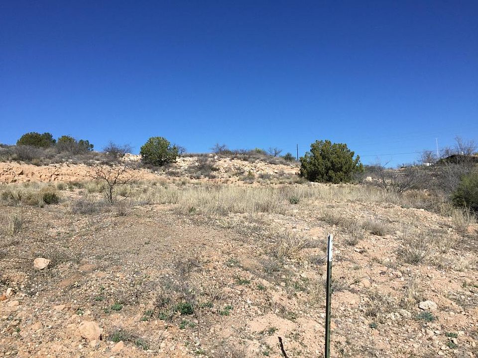 2nd image of 3960 Sweetwater Dr