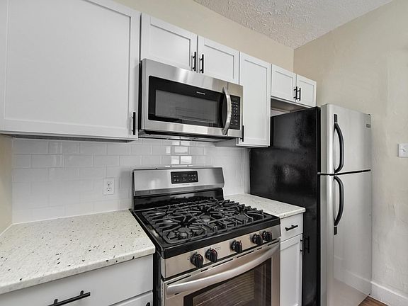 2nd image of 1278 Clifton Prad #1