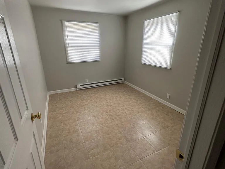 564 N Indiana Ave #1-2-8 — Photo 20
