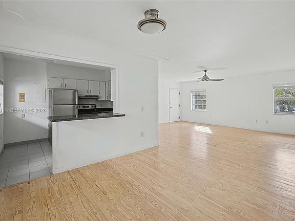 3rd image of 73 Edgewater Dr APT 3