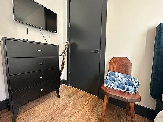 5th image of 86 Stockholm St #2A