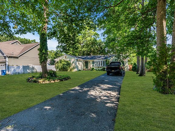 4th image of 2556 Woodland Rd