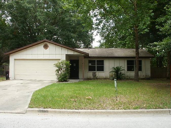 1st image of 6111 NW 27th St