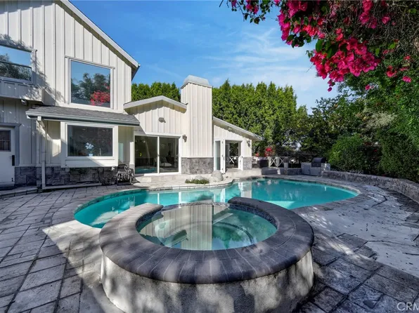 11771 Laurelwood Dr, Studio City, CA 91604