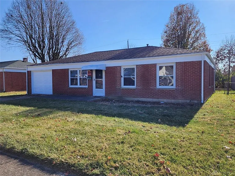1633 Reid Ave — Photo 3