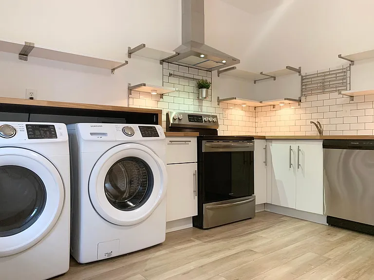 687 Durant Pl NE #4 — Photo 8