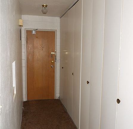 HALLWAY WITH 2 CLOSETS
