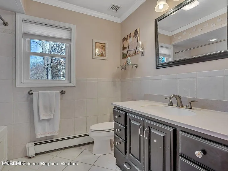 559 Dow Ave — Photo 9