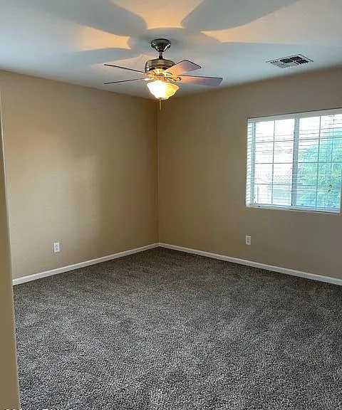 2972 E Franklin Ave — Photo 14