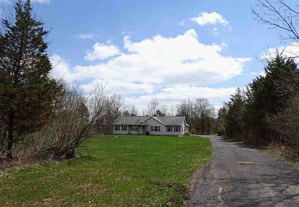 2nd image of 1016 Perkiomenville Rd