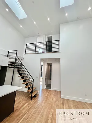 Rented by Hagstrom Management Inc | media 28