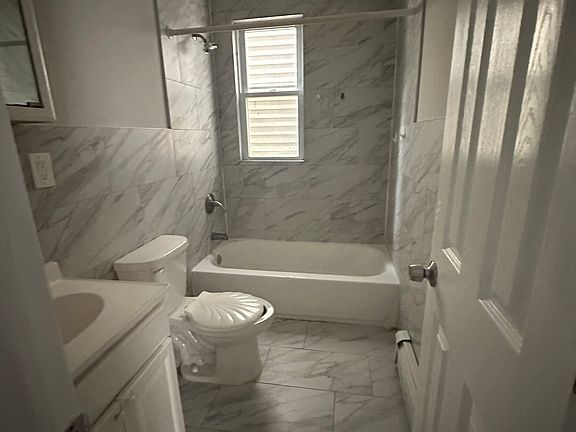 2nd image of 690 S 18th St Floor 1
