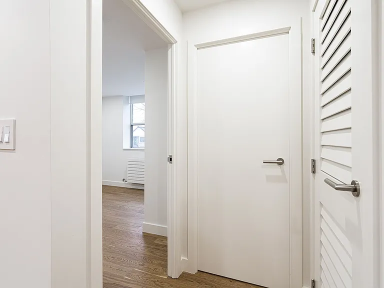 457 Marlee Ave — Photo 6