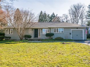 908 Corwin Rd, Rochester, NY 14610