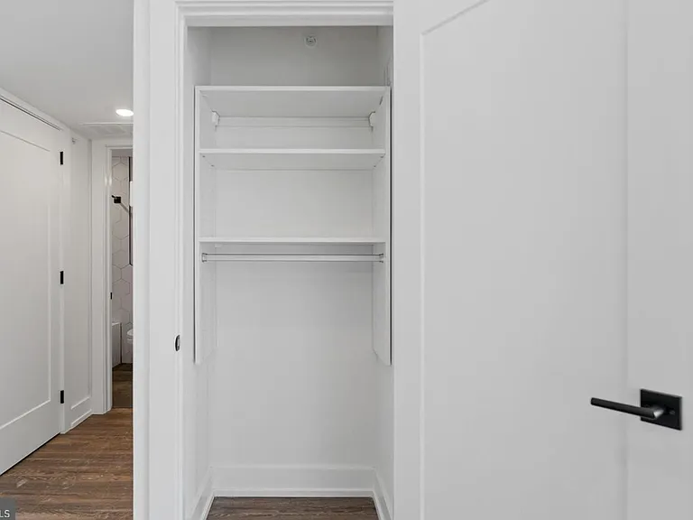 1721 Ridge Ave #B-002 — Photo 5
