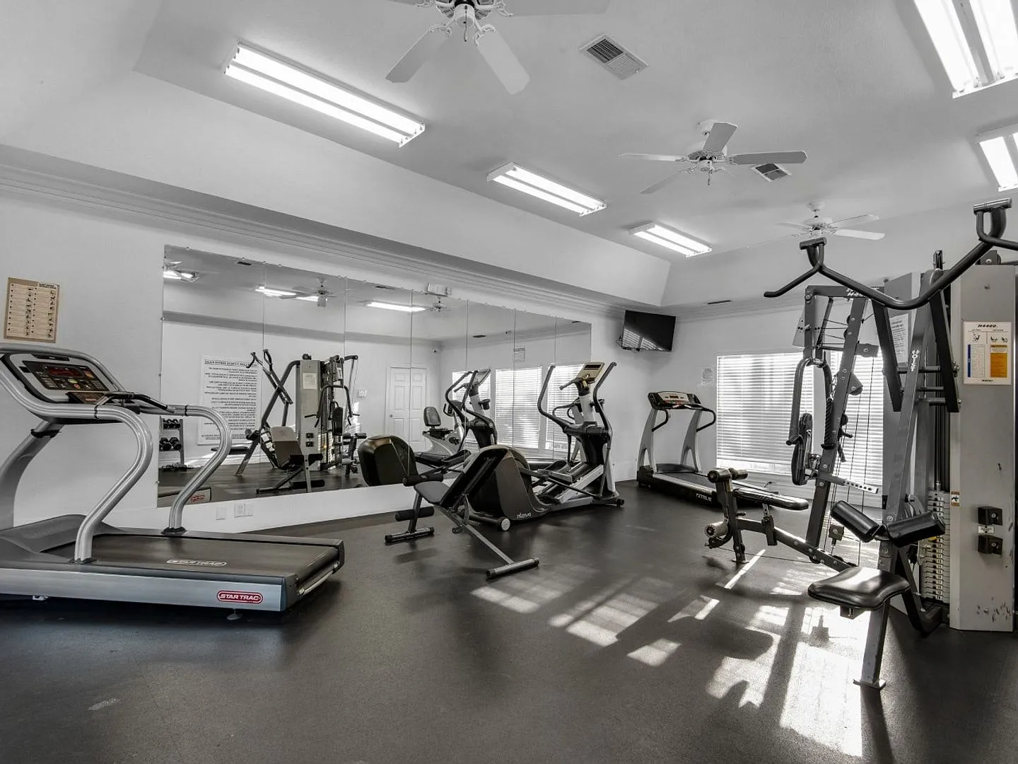 Beautifully remodeled 1B/1B Unfurnished Condo near Beach in the Heart of Destin! — Photo 3