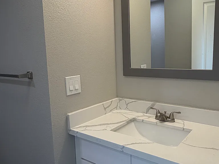 925 SW Holden St #5 — Photo 5