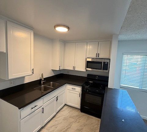 2nd image of 3328 Helms Ave APT 4