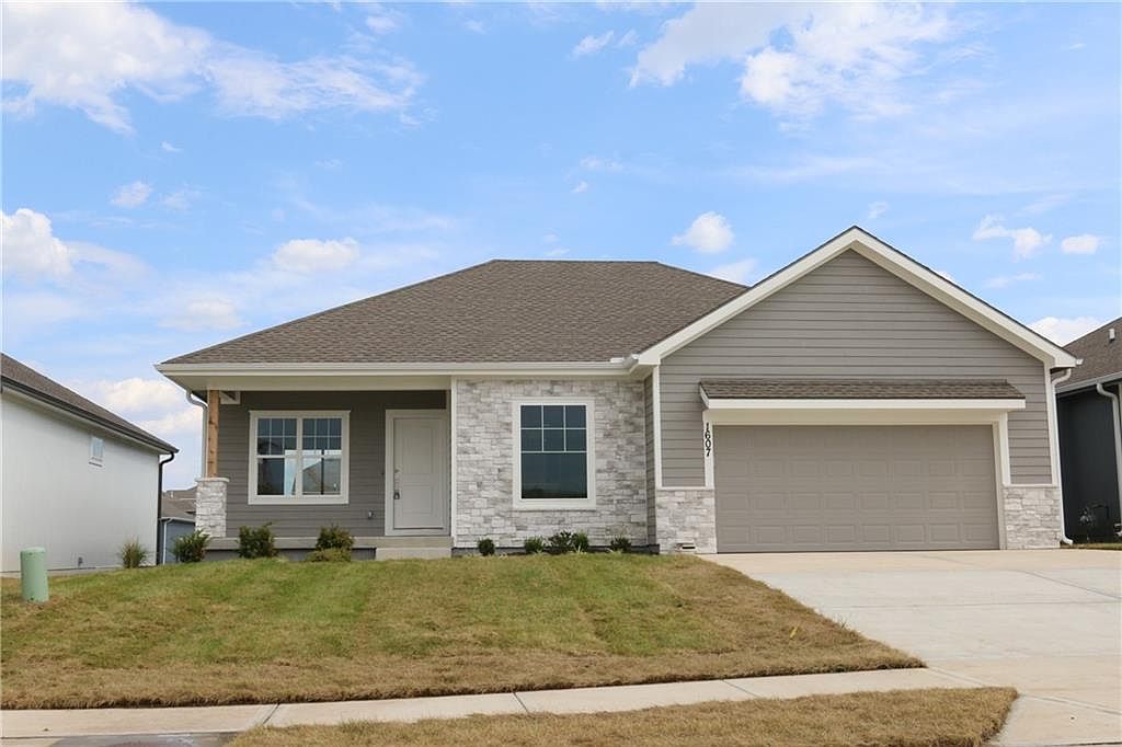 1607 N 157th Ter, Basehor, KS 66007 MLS 2454904 Zillow