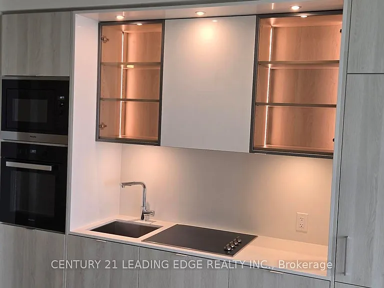 11 Yorkville Ave #5103 — Photo 7