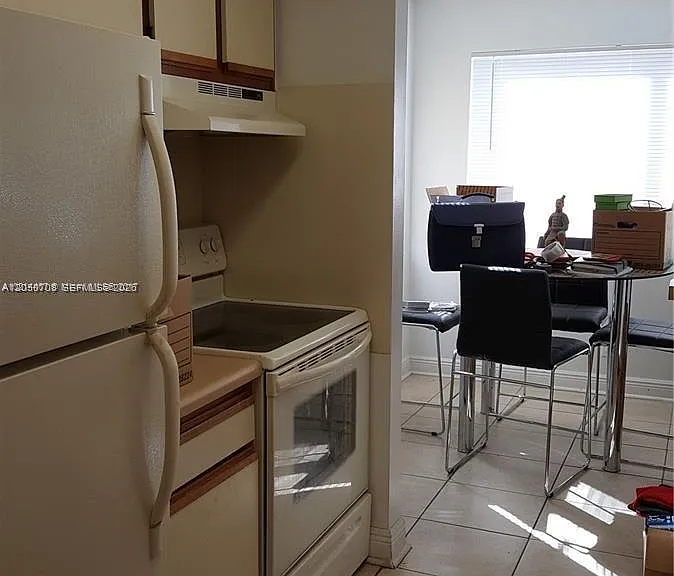 5646 Rock Island Rd #205 — Photo 3
