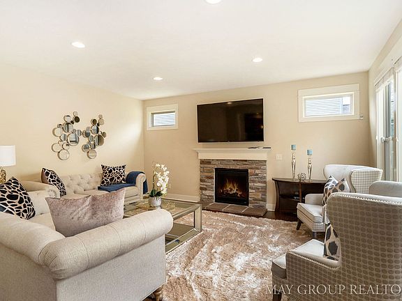 4th image of 2781 Copper Hill Dr NE