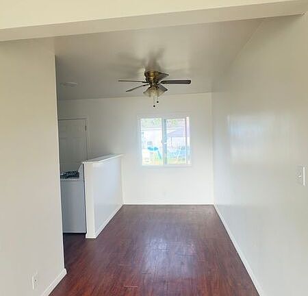 5th image of 11315 Painter Ave
