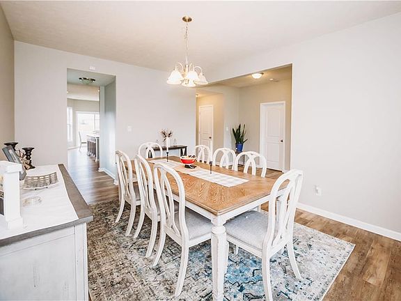 4th image of 1686 Galway Cir