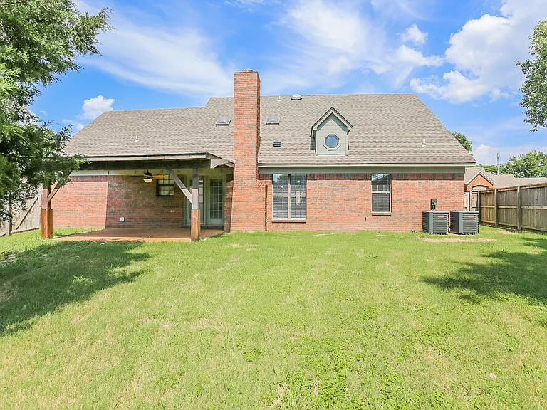 4365 Barrymor Dr — Photo 17
