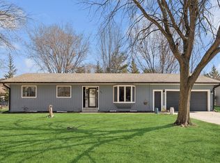 403 Evergreen Dr E, Cannon Falls, MN 55009