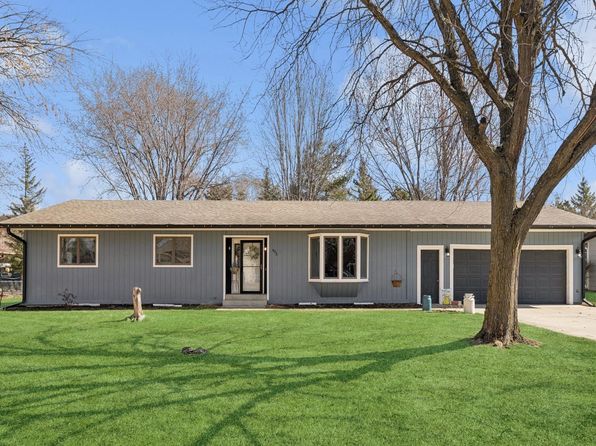 403 Evergreen Dr E, Cannon Falls, MN 55009
