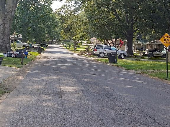 4th image of 105 Dale Ln